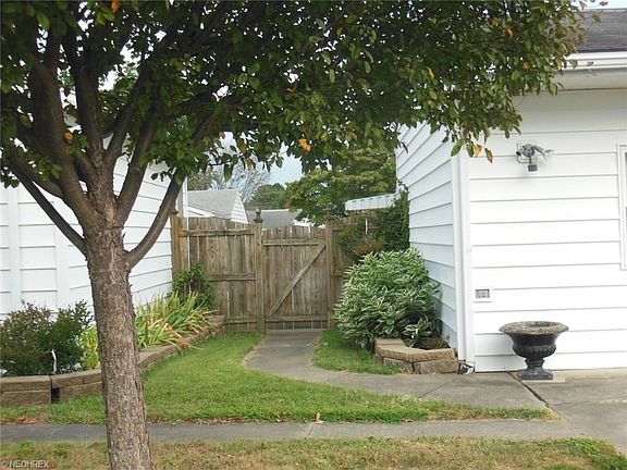4th image of 3506 Emerson Ct
