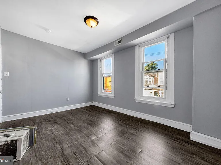 6164 Delancey St — Photo 12