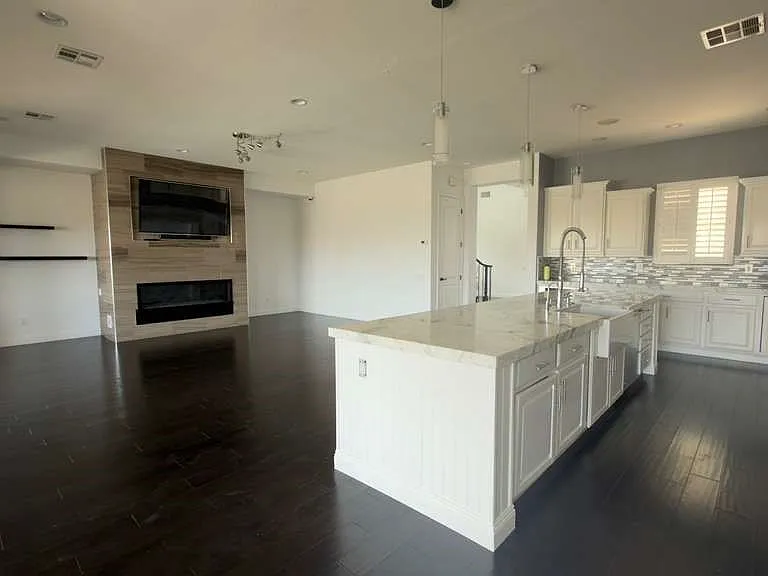 2316 Martinique Ave — Photo 11