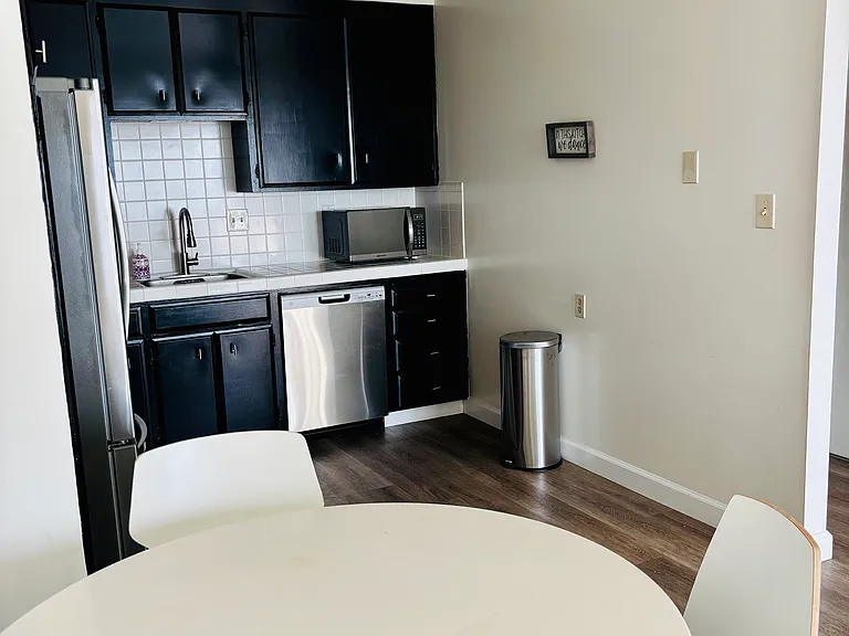 925 Burnett Ave #2 — Photo 8