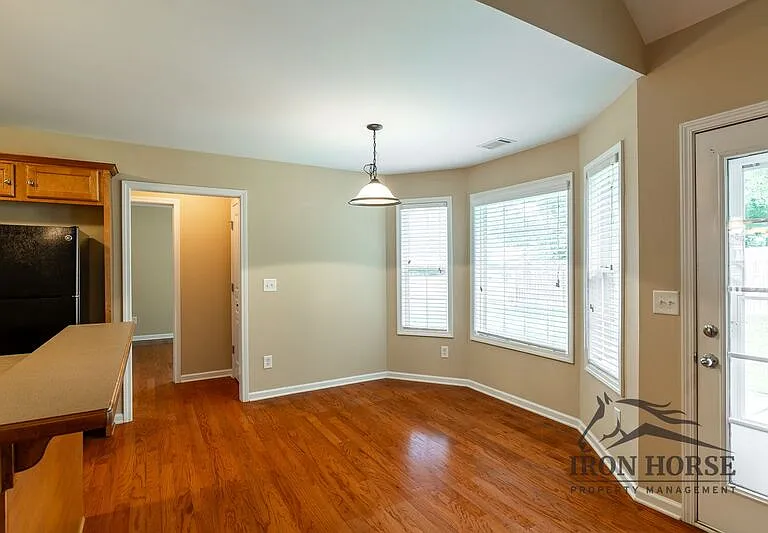 285 Finch Way — Photo 13