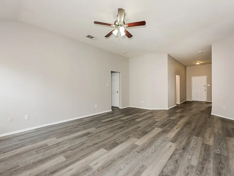 5924 Firethorn Dr — Photo 3