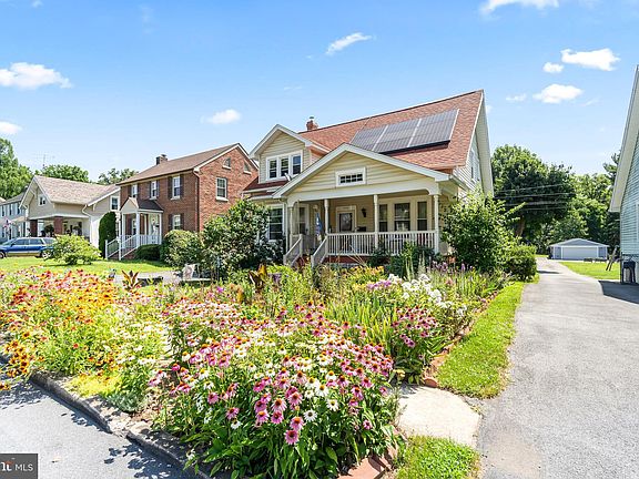 2nd image of 11115 Glenside Ave