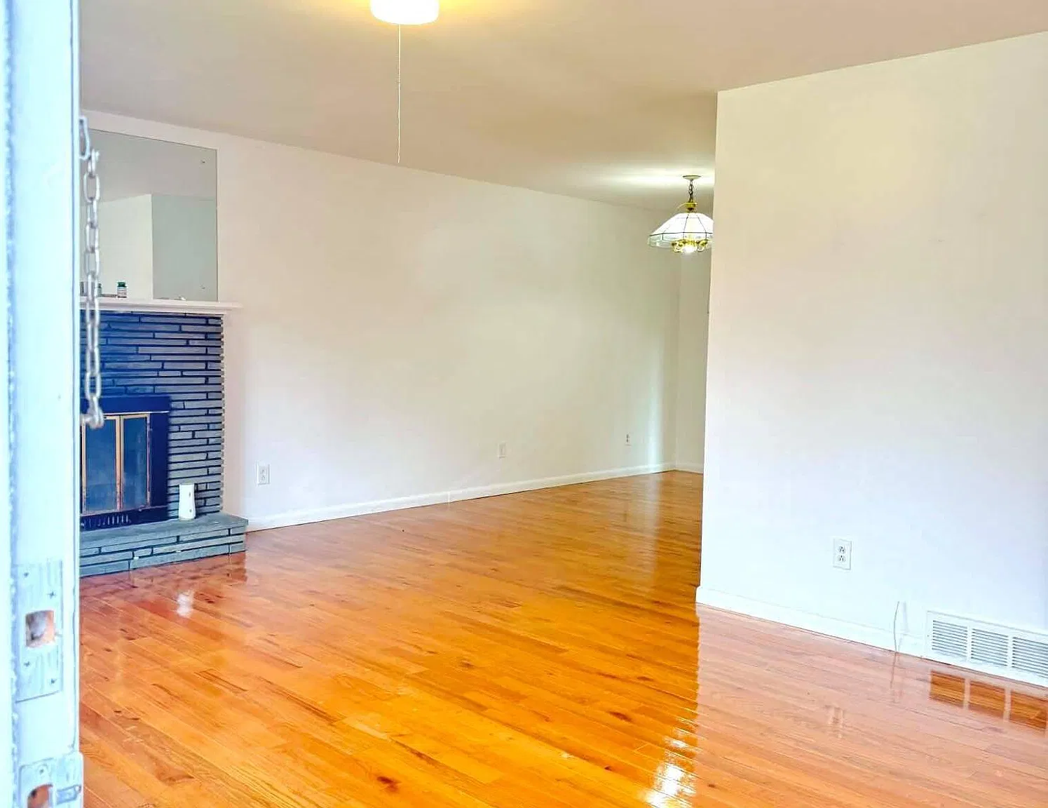 4 bed, 1608 sqft, $2,500 — Photo 4