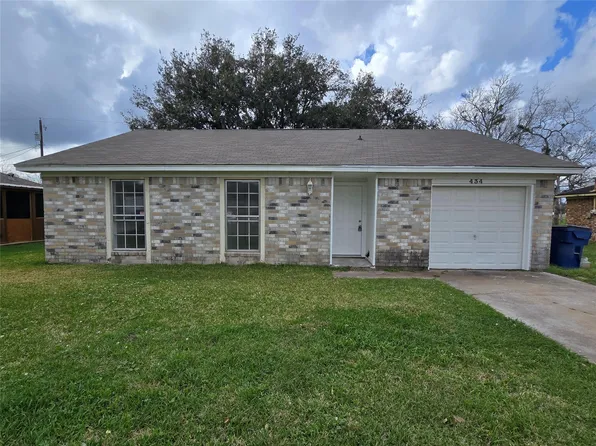 434 Long St, West Columbia, TX 77486