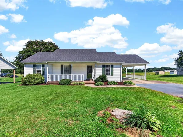 90 Ayers Ln, Scottsville, KY 42164