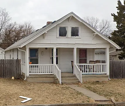 2452 N Arkansas Ave