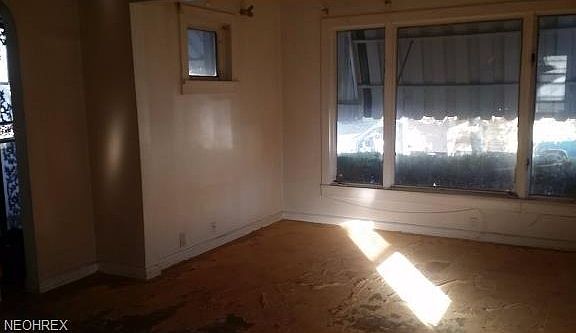 2nd image of 3298 E 128th St