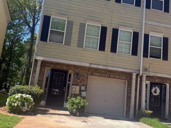 1452 Knights Trl, Stone Mountain, GA 30083