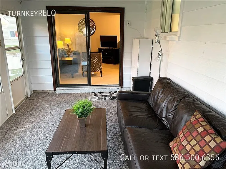 38428 Tottenham Rd — Photo 10