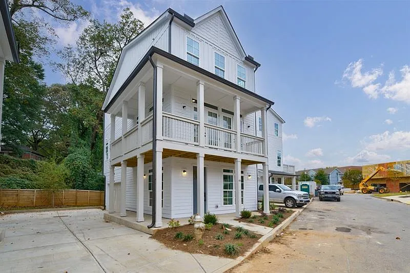 40 Becker Pl NW