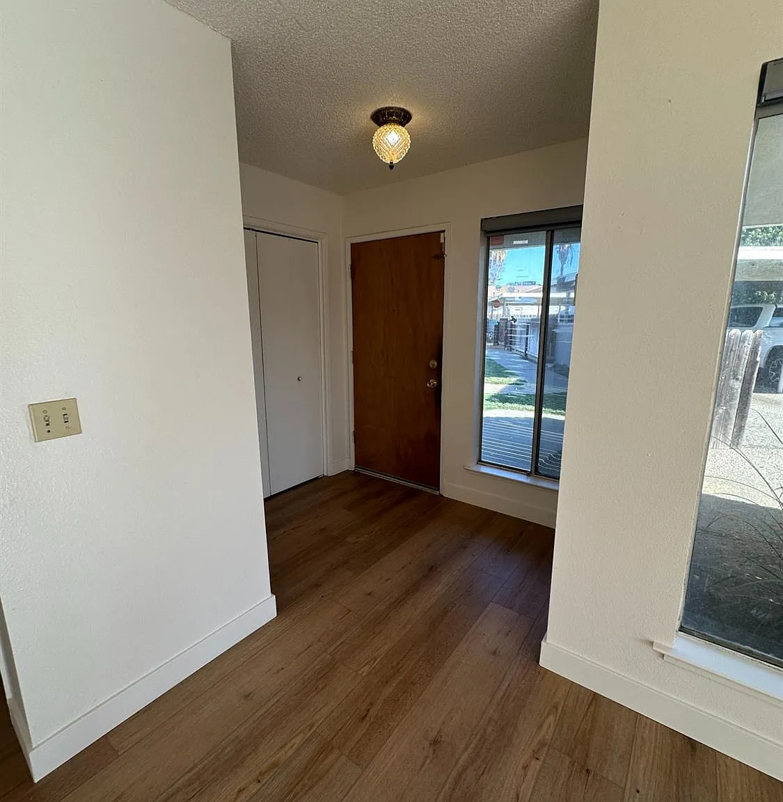 2 bed, 6775 sqft, $1,550 — Photo 4