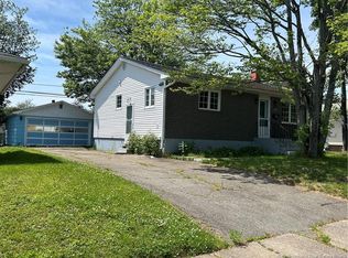 34 Smith St, Moncton, NB E1C8G2