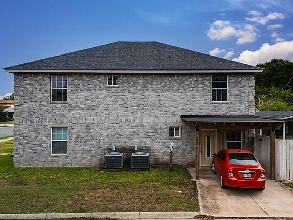 3rd image of 1904 Rosedal Dr