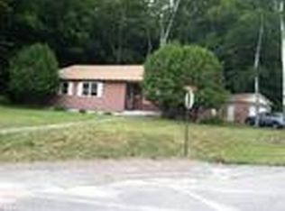 17 Olive St, Saranac Lake, NY 12983