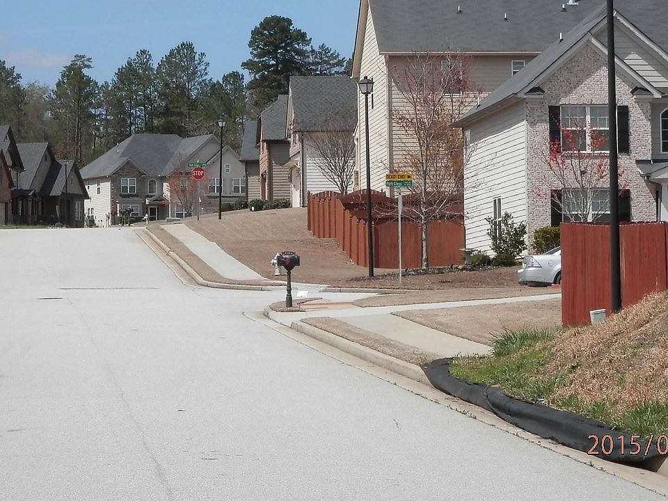 2nd image of 2364 Park Manor Vw