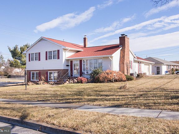 3rd image of 132 Molden Dr