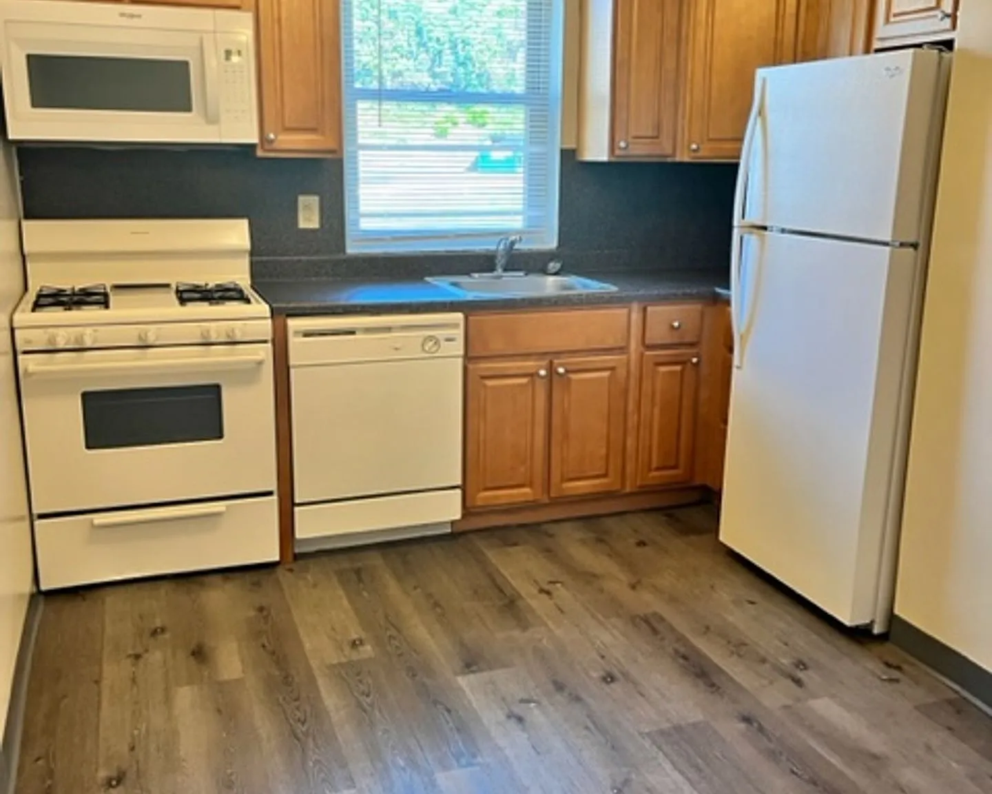 Lincoln Crossing Apartments — Photo 4