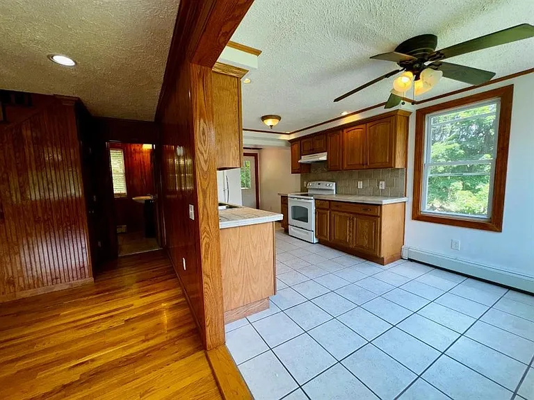 8 Lake Ave — Photo 15