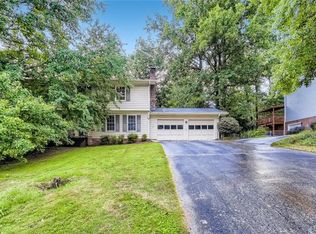 1518 Ridgeland Ct SW, Lilburn, GA 30047