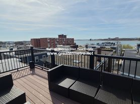 21 Winfield St