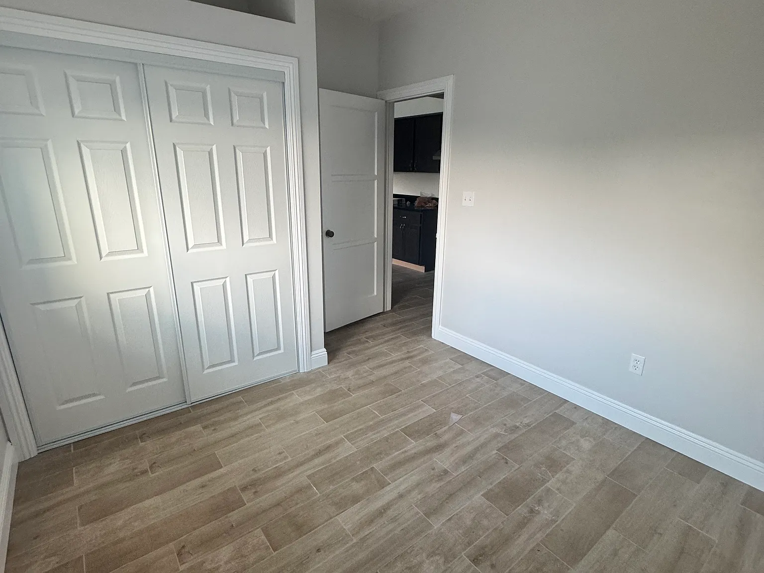 4353 S Western Ave — Photo 4