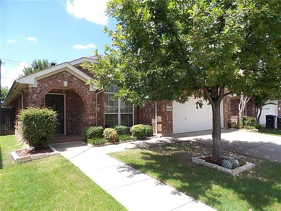 2nd image of 1848 Woodchase Dr