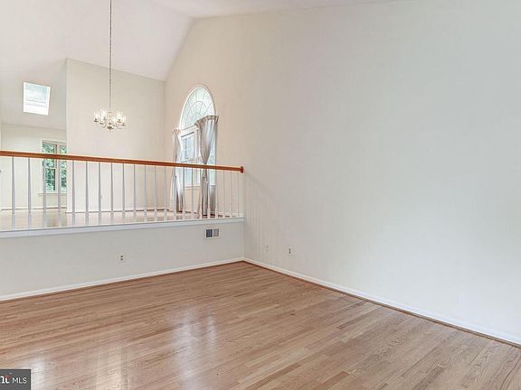 3rd image of 2327 Ashboro Dr