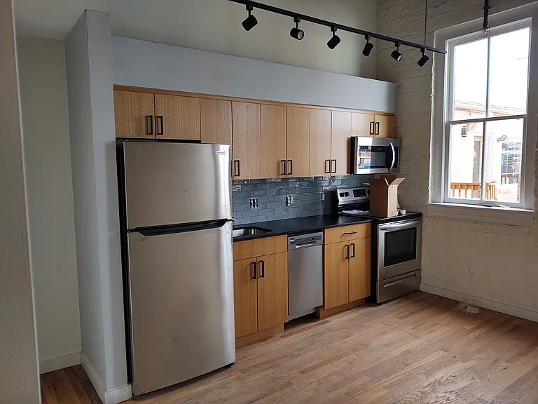 351 Campbell Ave SW — Photo 14