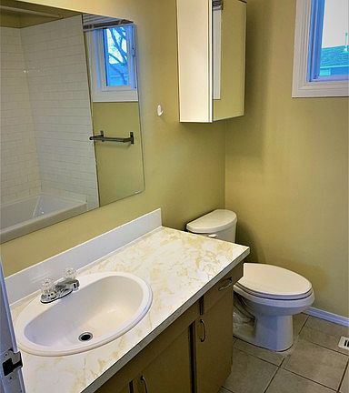 4th image of 57 Habitat Cres NW