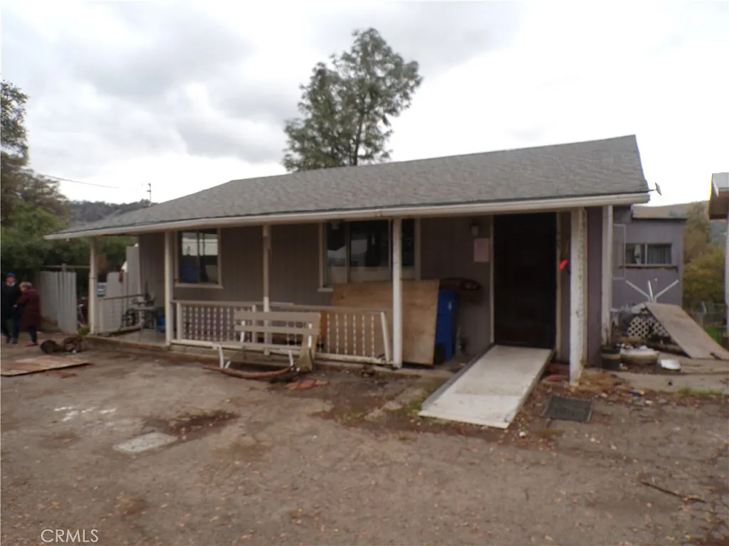 12927 Oak Knoll Ave photo 1