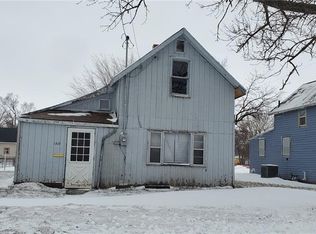 1319 Estella St, Perry, IA 50220