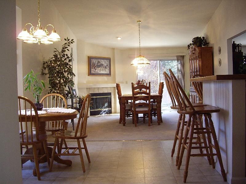1st image of 1045 Wisteria Dr