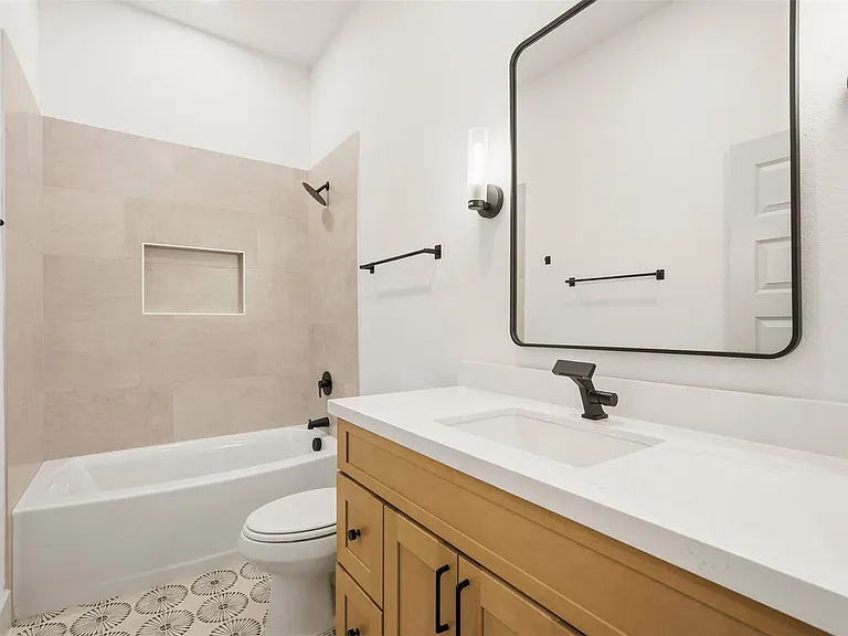 9819 Turnbow St #C — Photo 20