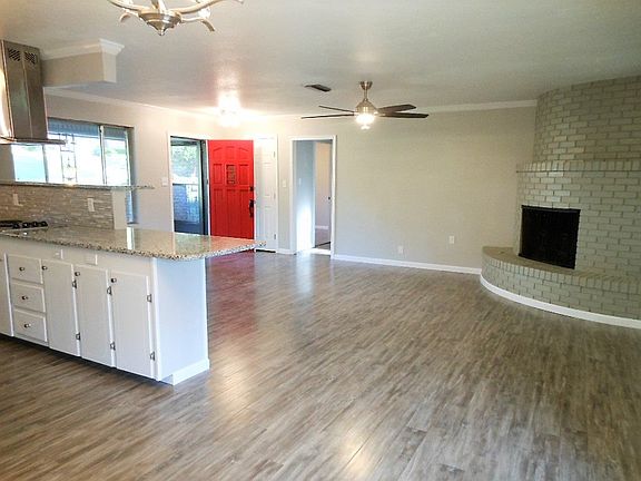 4th image of 800 Circle Dr