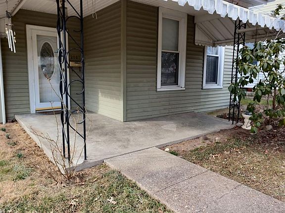2nd image of 2507 Grand Ave