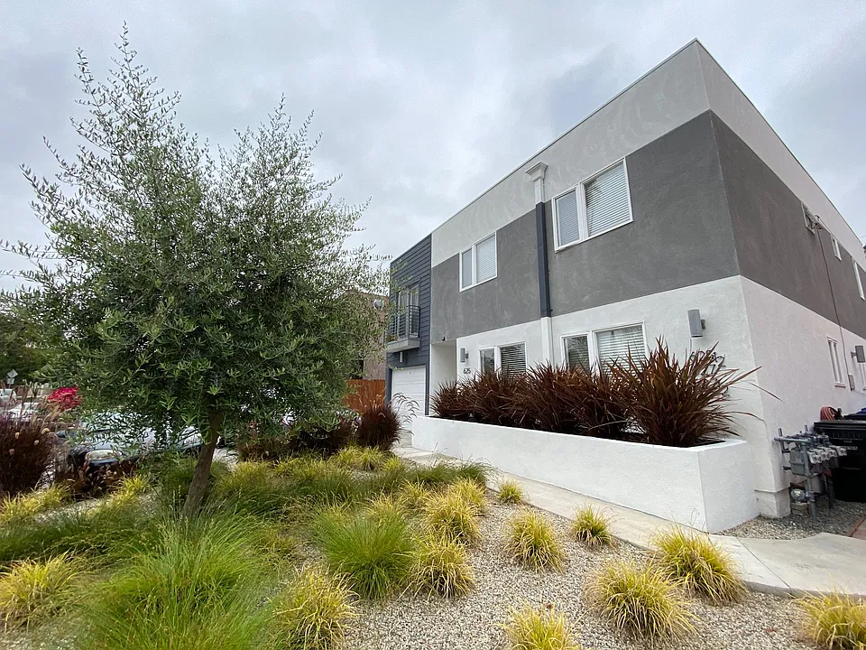 625 N Mariposa Ave