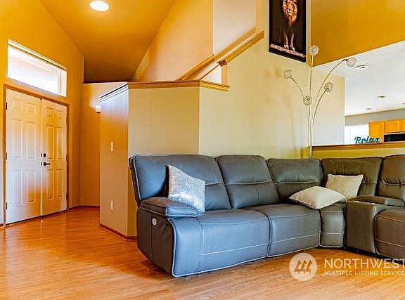 3rd image of 6712 134th Street E