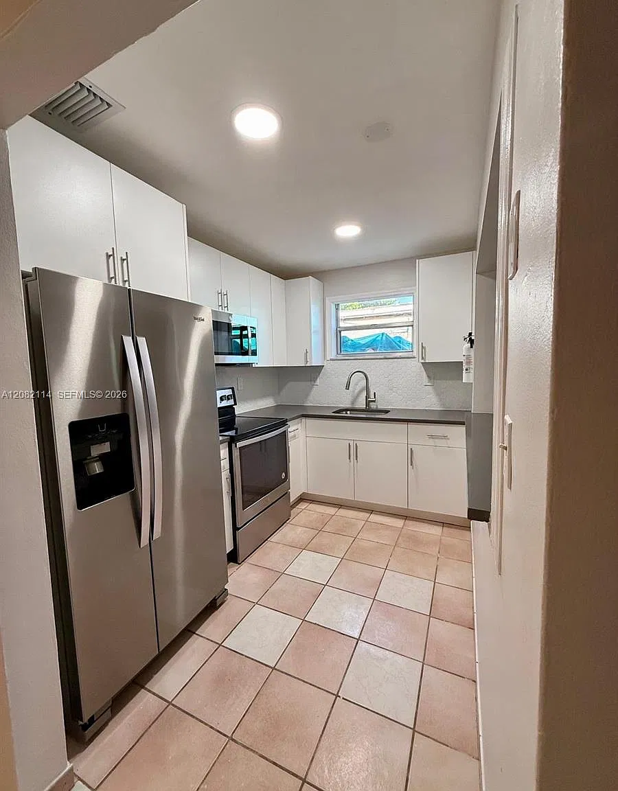 Rosemount — Photo 1