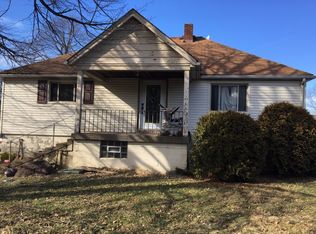 160 McDermott Rd, Trafford, PA 15085