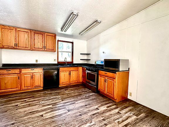 5th image of 130 W Suzy Q Rd