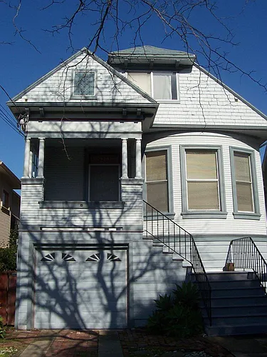 929 Taylor Ave #C Photo 1