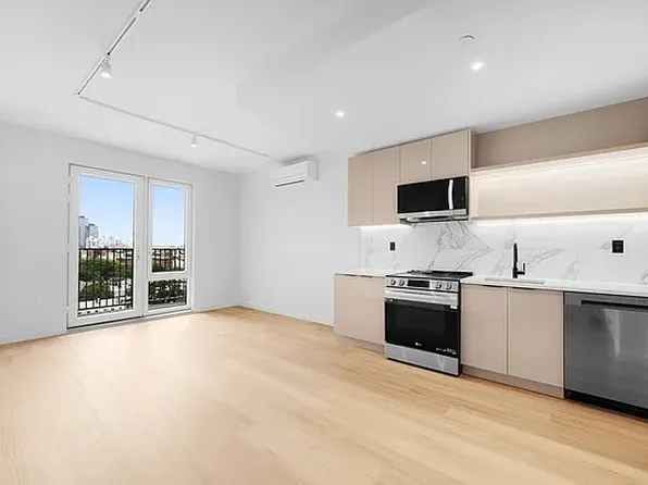 16 West St, Brooklyn, NY