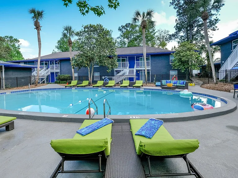 Mandarin Bay Apartments - Swimming Pool