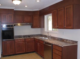 21 Durham Rd, Rossville, GA 30741