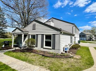 3160 Beechtree Ct #A, Lake Orion, MI 48360
