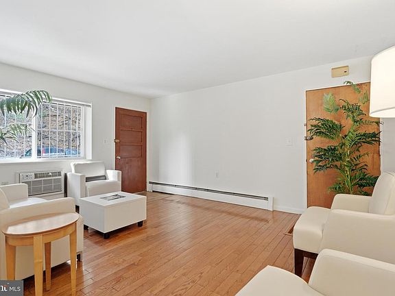 2nd image of 7738 Maple Ave #6