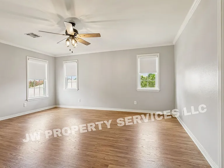 3412 White St — Photo 6