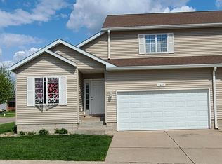 2467 Longhurst Ct, Muscatine, IA 52761