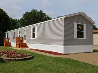 130 Fontainbleau Ct E, Rochester Hills, MI 48307